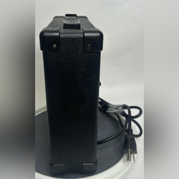 GA10 10 Watt Practice Size Guitar Amp - Tested - Picture 2 of 9